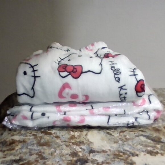 3 PAIRS - HELLO KITTY COZY LOUNGE PANTS - Picture 1 of 5